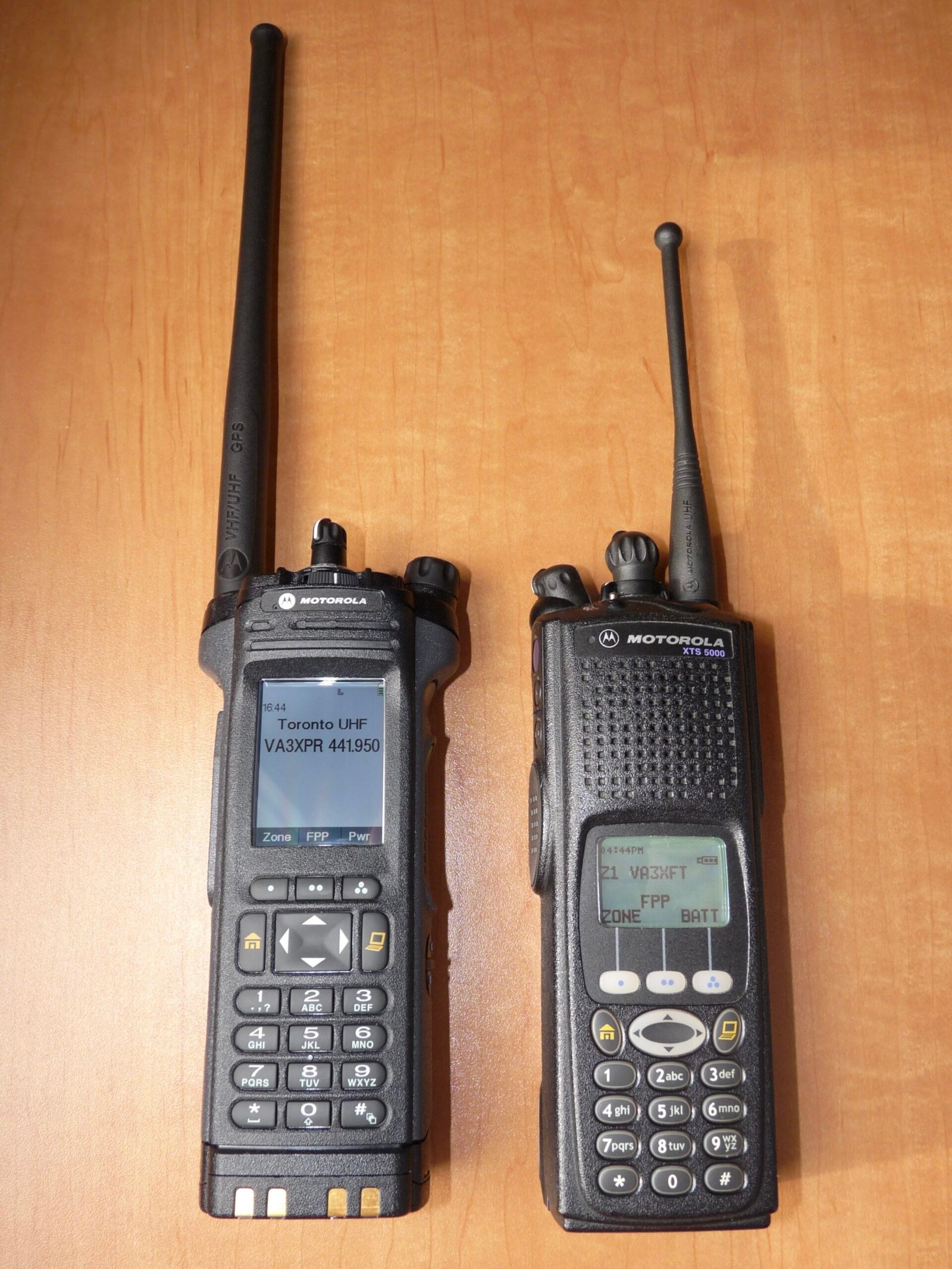Motorola APX7000 and XTS5000 P25 handheld radios for public safety - featured in P25 for Beginners guide